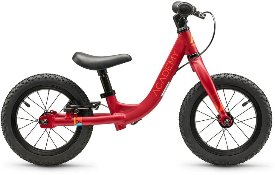 Academy Grade 1 Rot Modell 2026